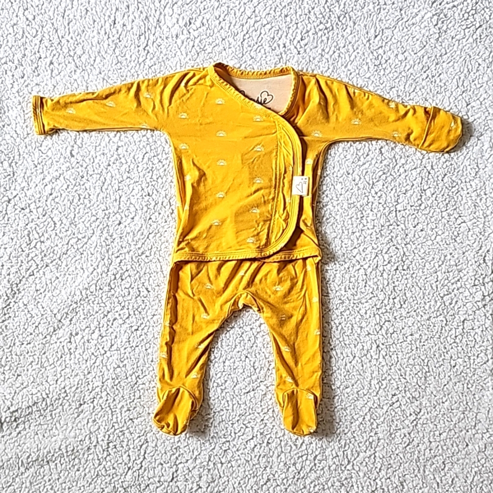 Bonsie baby skin to skin baby wear luxury so soft and cute 0-3 months